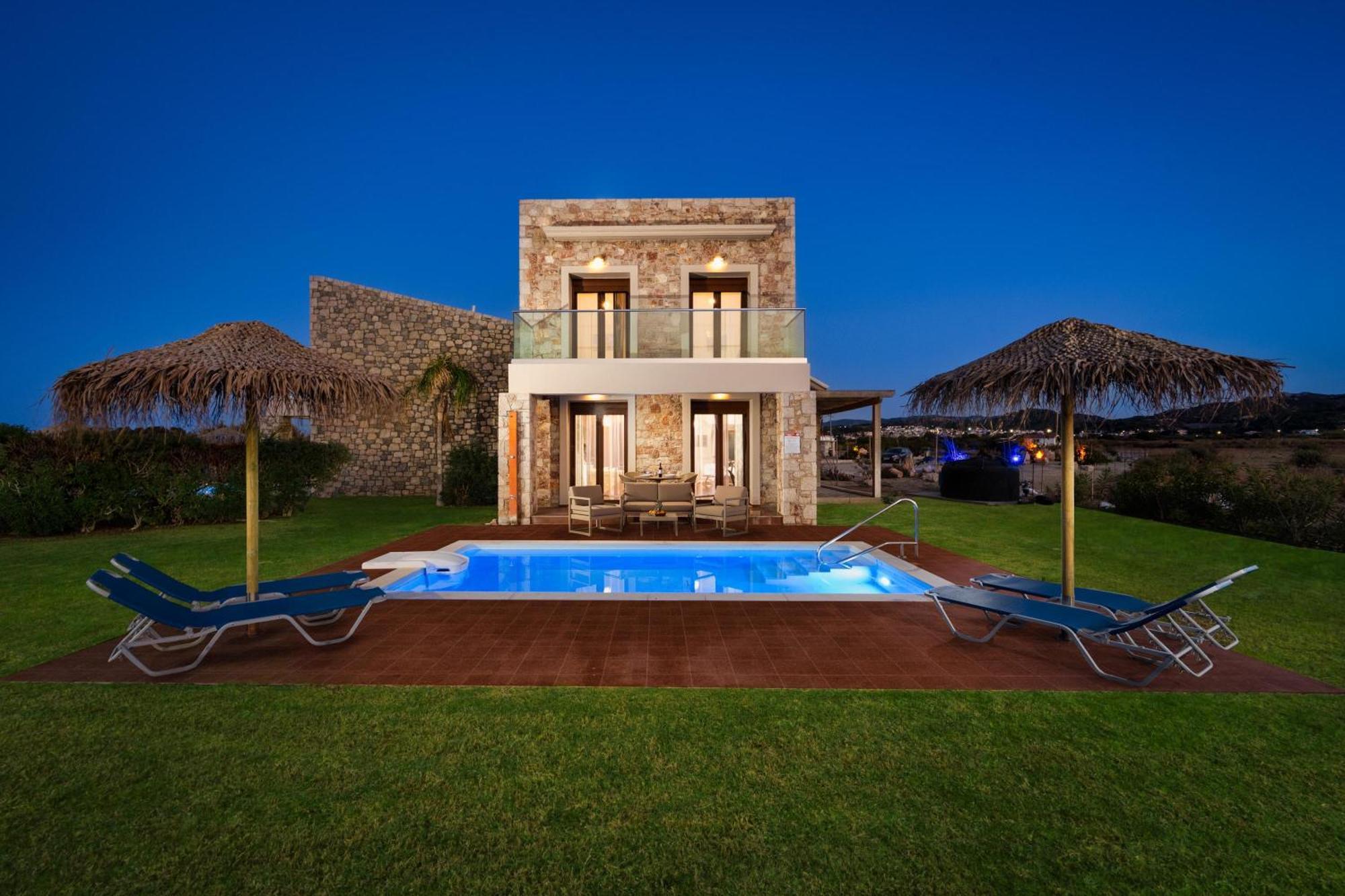 Villa Diagoras & Attalos Fánai
