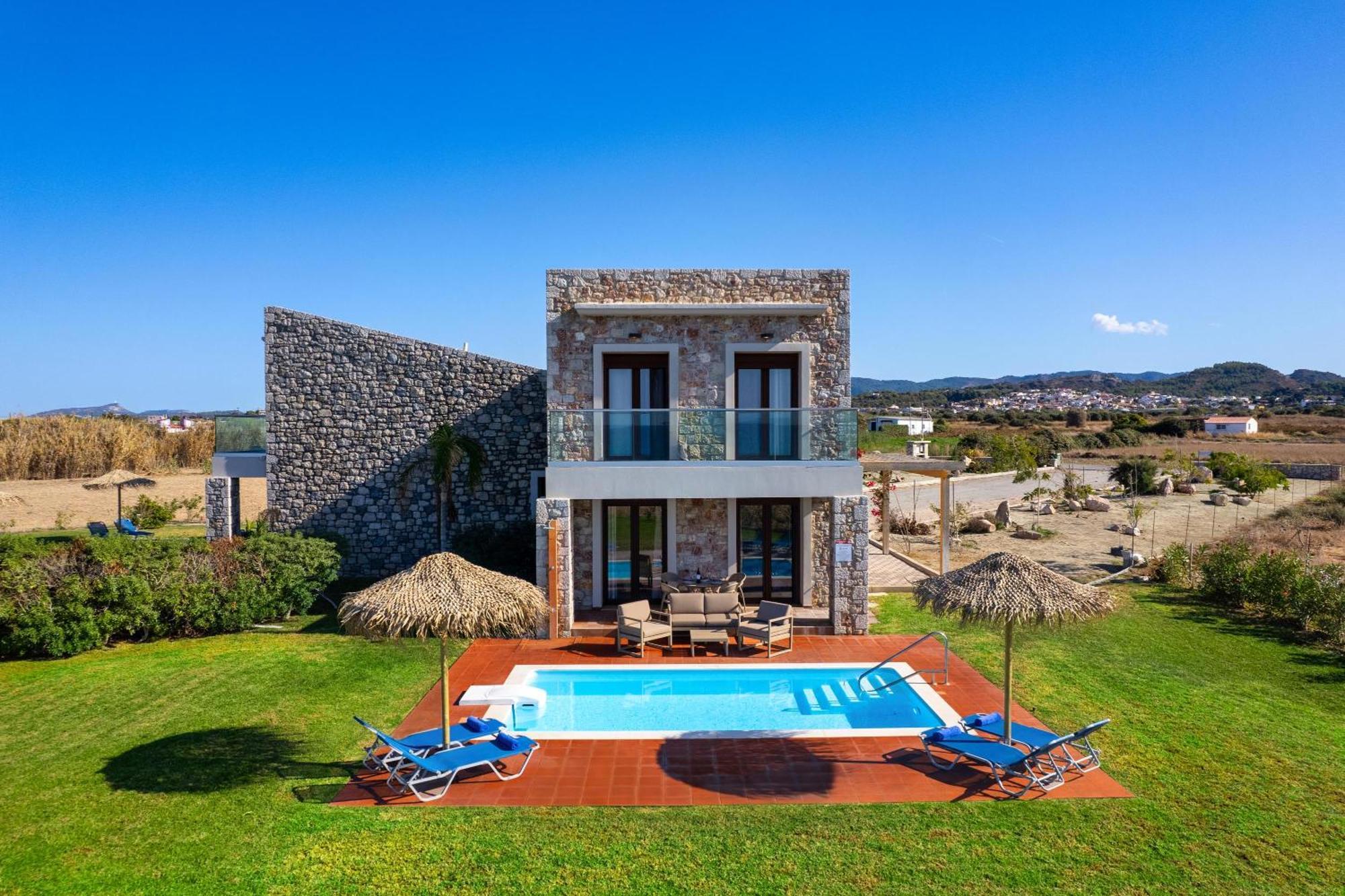 Diagoras & Attalos Villa *